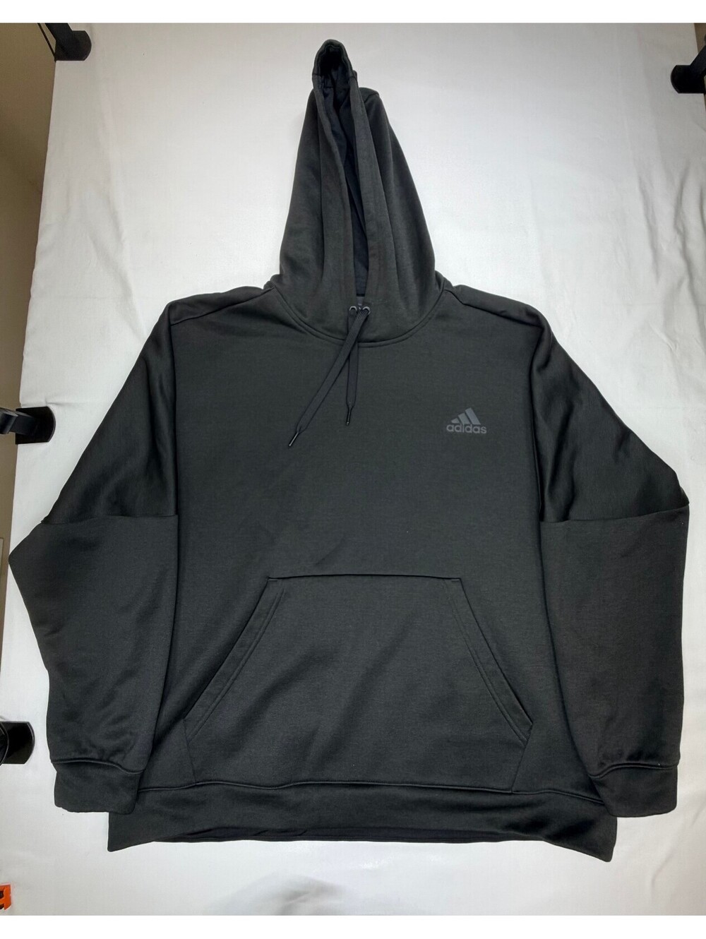 Adidas Mens Hoodie Pullover Sweatshirt Logo Solid Kangroo Pockets Size 2XL Black